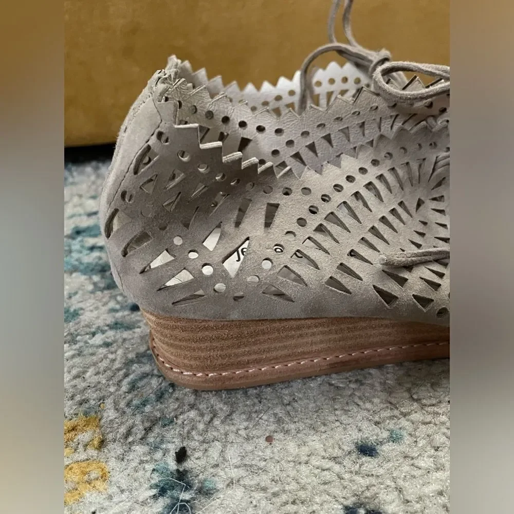 Jeffrey Campbell Espejo Wedge Shoes Laser Cut Lace Up Taupe Size 9 - Picture 5 of 10